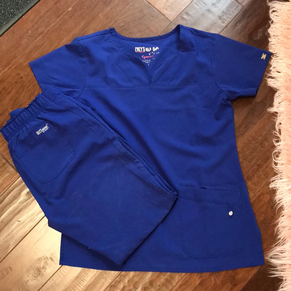Greys Anatomy Scrub Set